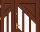 Drewniane drzwi do domu - jedno czy dwuskrzydłowe, które wybrać? 